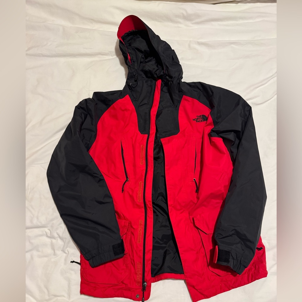 Men’s Small North Face Waterproof Hooded Jacket with Zip-in Quilted Liner Jacket